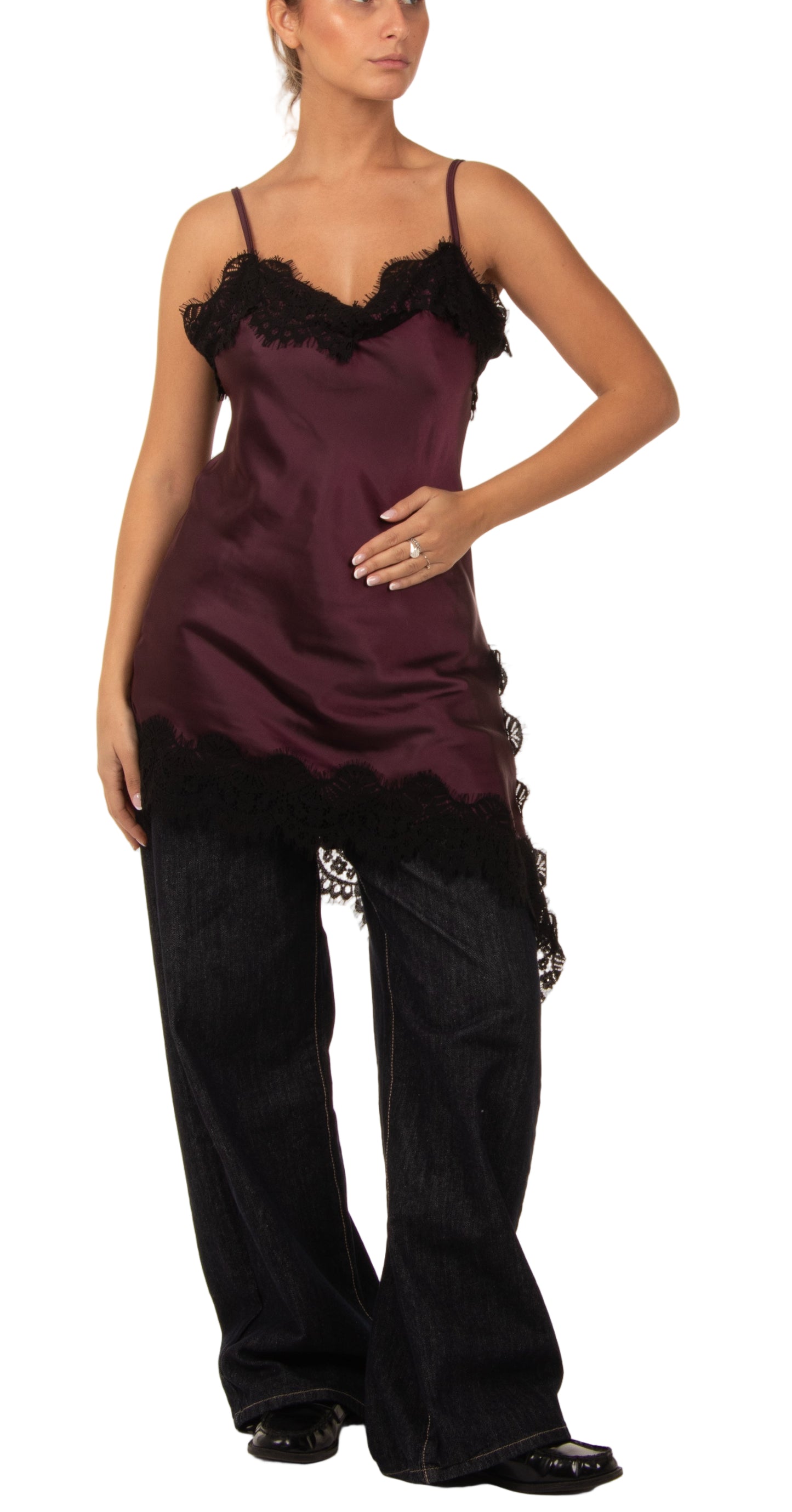 Top raso con bordo pizzo bordeaux