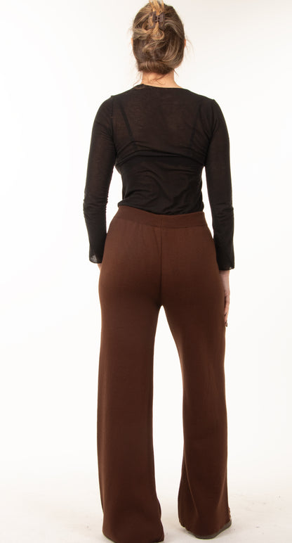 Completo in maglia cioccolato