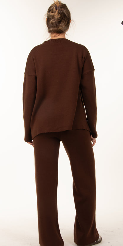 Completo in maglia cioccolato